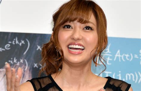 菊地亜美 ポロリ|菊地亜美、妊娠7ヶ月の大きなお腹でイベント登場「。